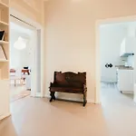 Papiniano - Lakeside L&b Apartment